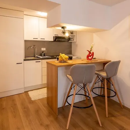 Apartman Self Check-in With Jacuzzi *