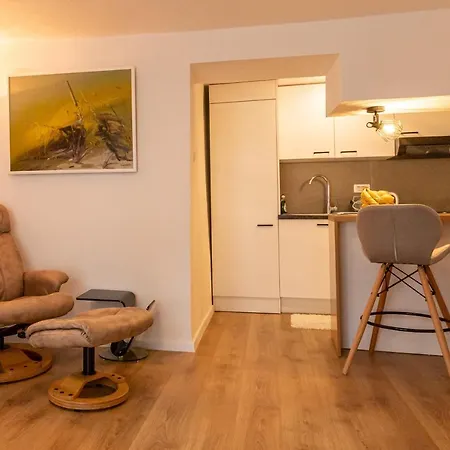 Apartman Self Check-in With Jacuzzi