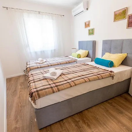 Apartman Self Check-in With Jacuzzi