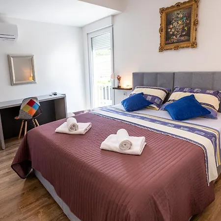 Self Check-in With Jacuzzi Apartman *